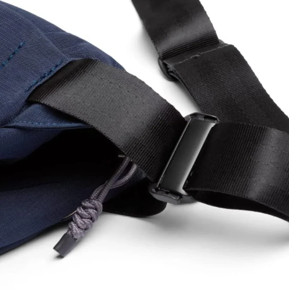 Bellroy Venture Sling 9L (large crossbody bag) - Picture 6 of 7
